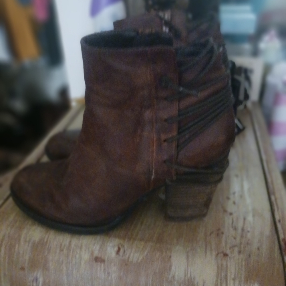 Steve Madden ankles booties
